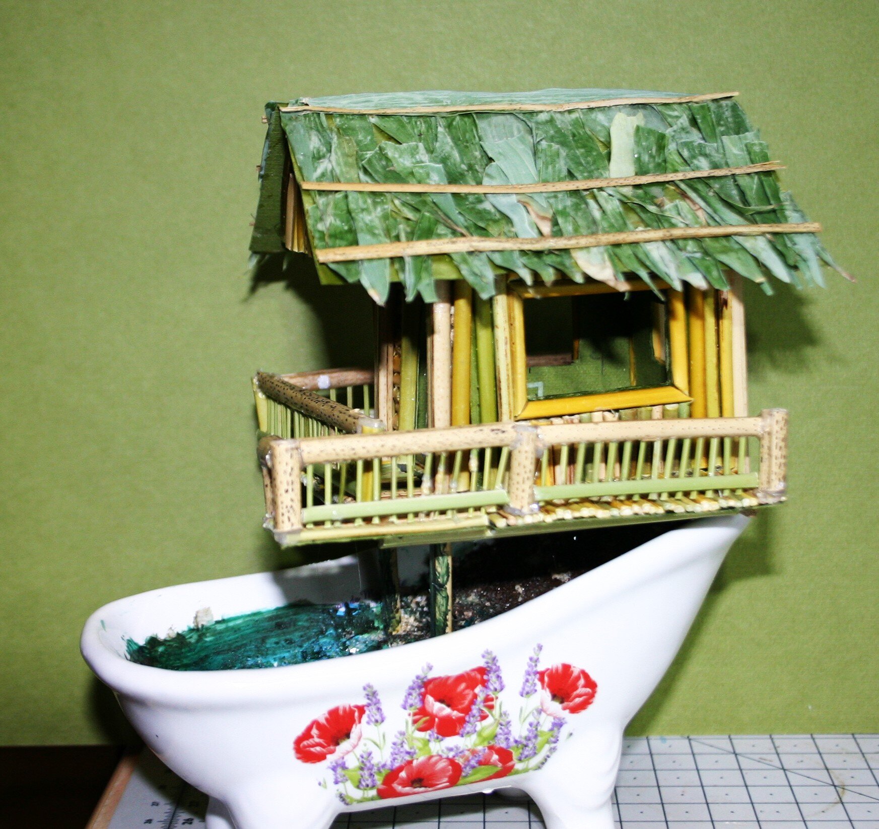 Completed lookout with railings and hessian rope details