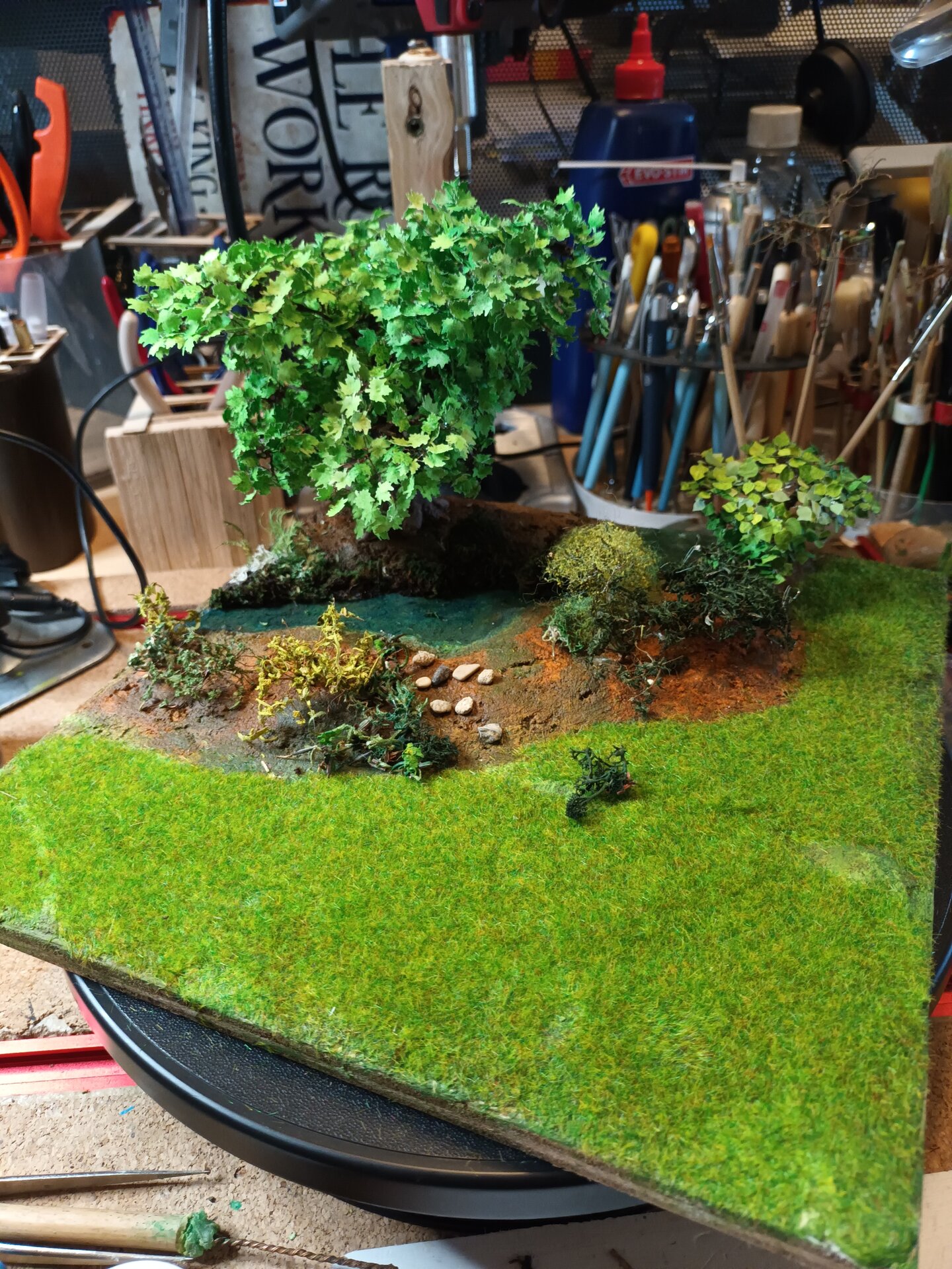 Static grass application