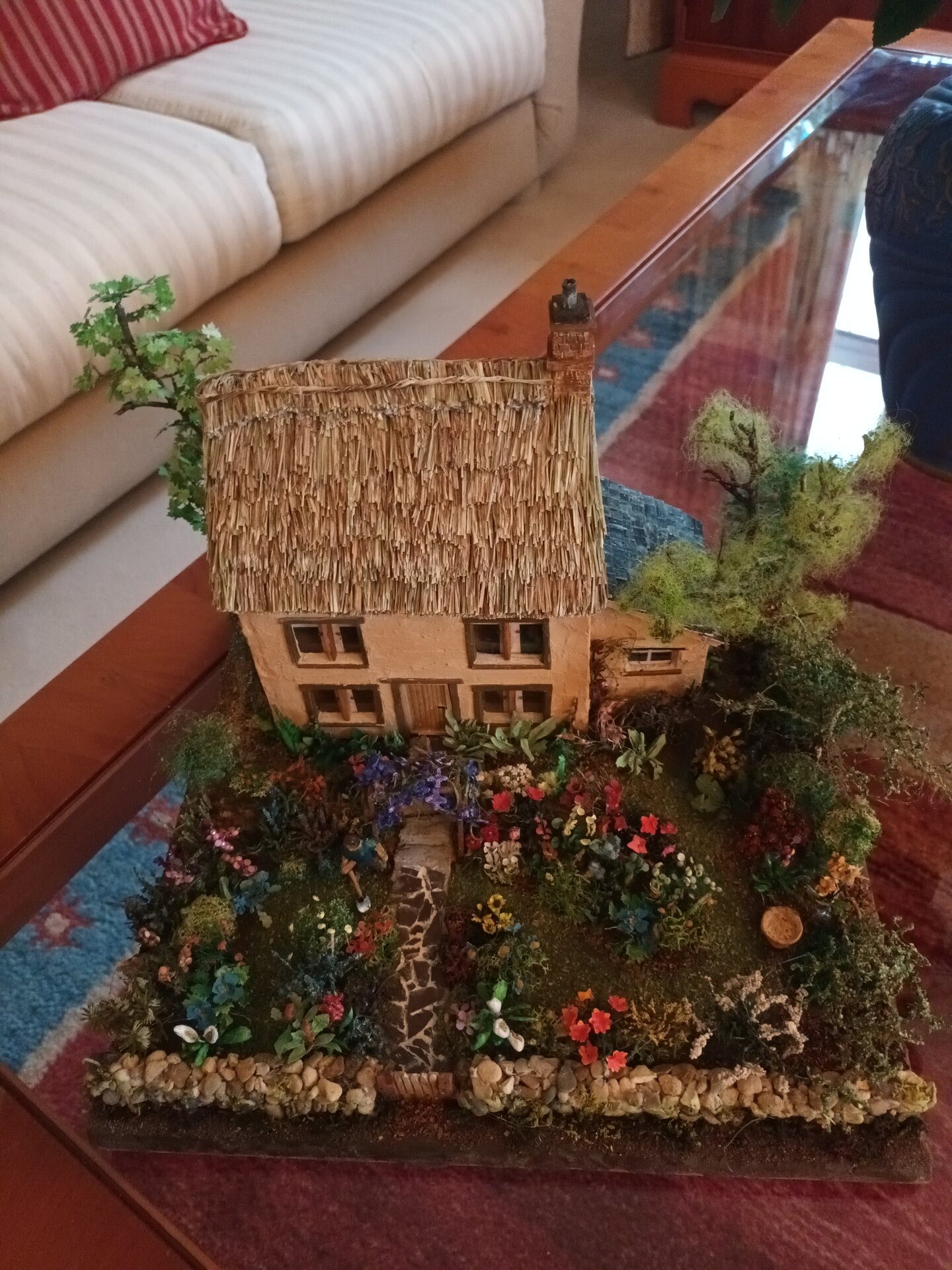 English Country Garden - Gallery Image