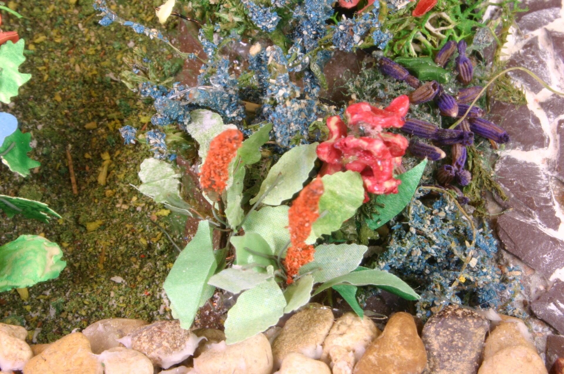 Leafy plant construction