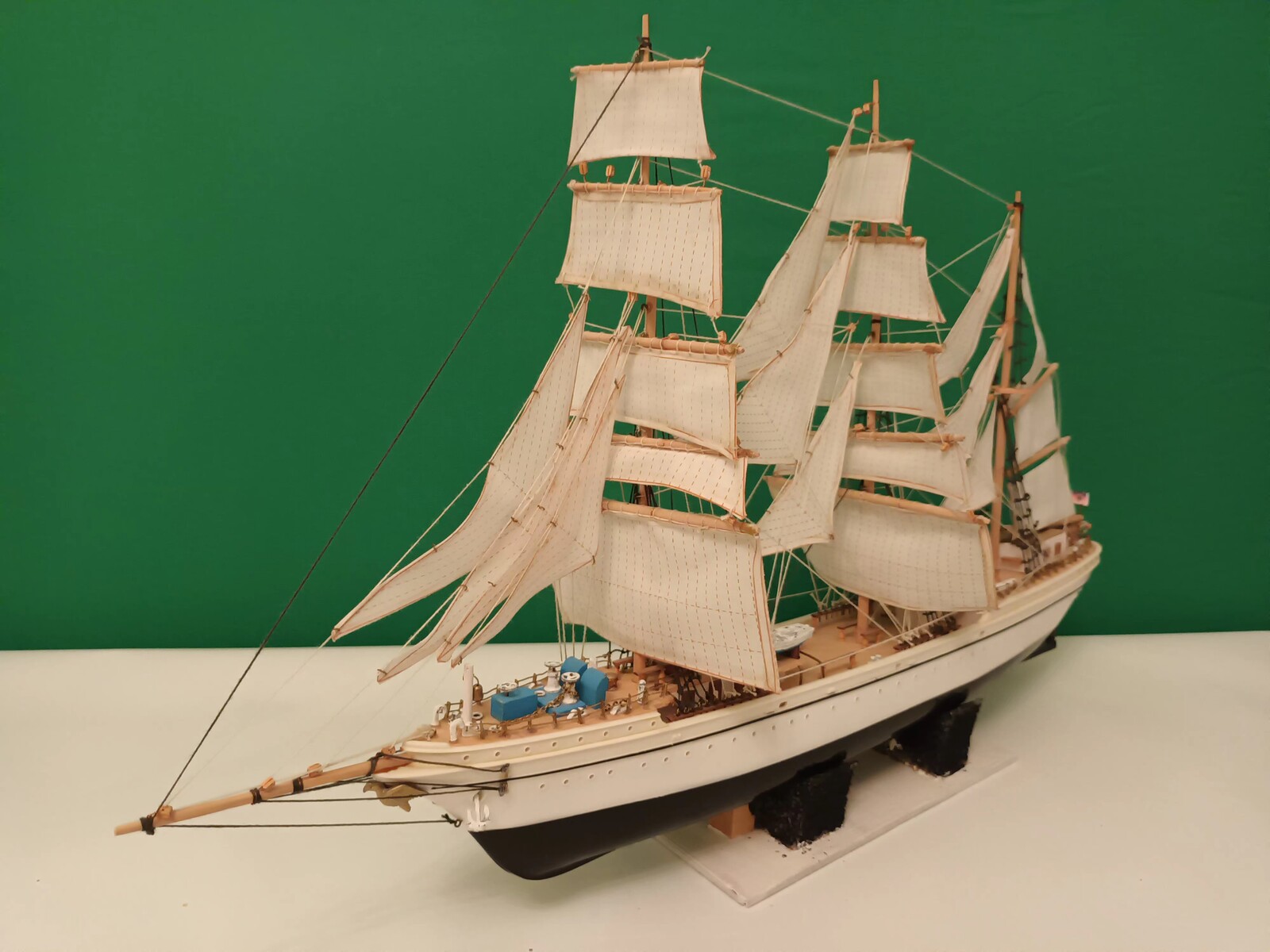 Gorch Fock training ship - Gallery Image