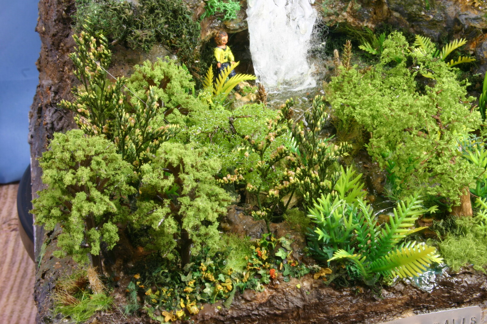 Henrhyd Falls - South Wales Waterfall Diorama - Gallery Image