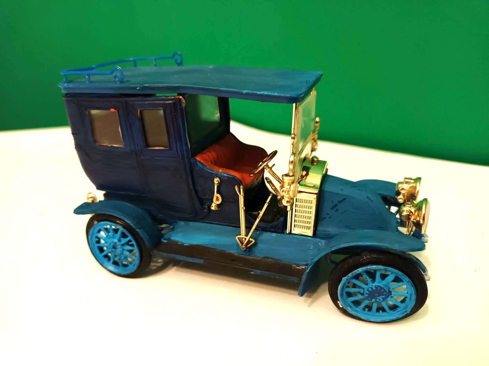 1906 Renault model - detail view